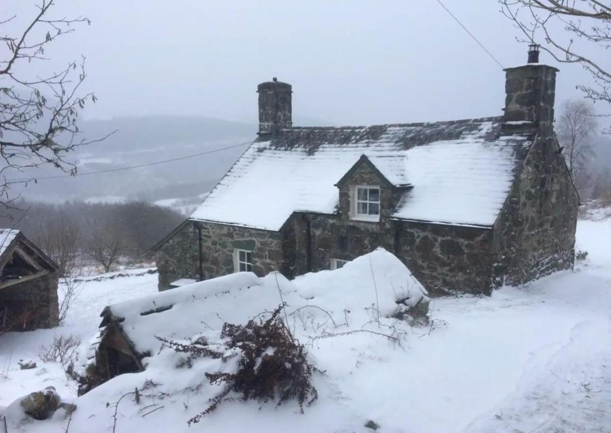 Tyn Y Simdde - Secluded Mountain Stay - Stunning Views Of Eryri Долгелай Екстериор снимка