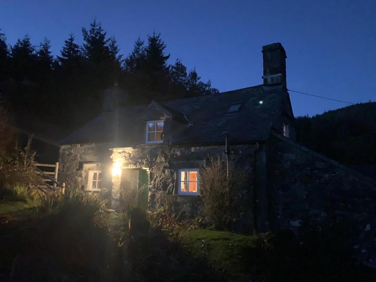 Tyn Y Simdde - Secluded Mountain Stay - Stunning Views Of Eryri Долгелай Екстериор снимка