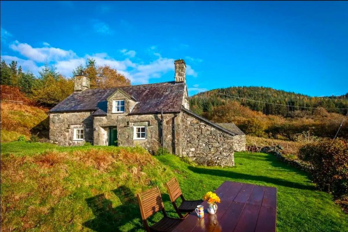 Tyn Y Simdde - Secluded Mountain Stay - Stunning Views Of Eryri Долгелай Екстериор снимка